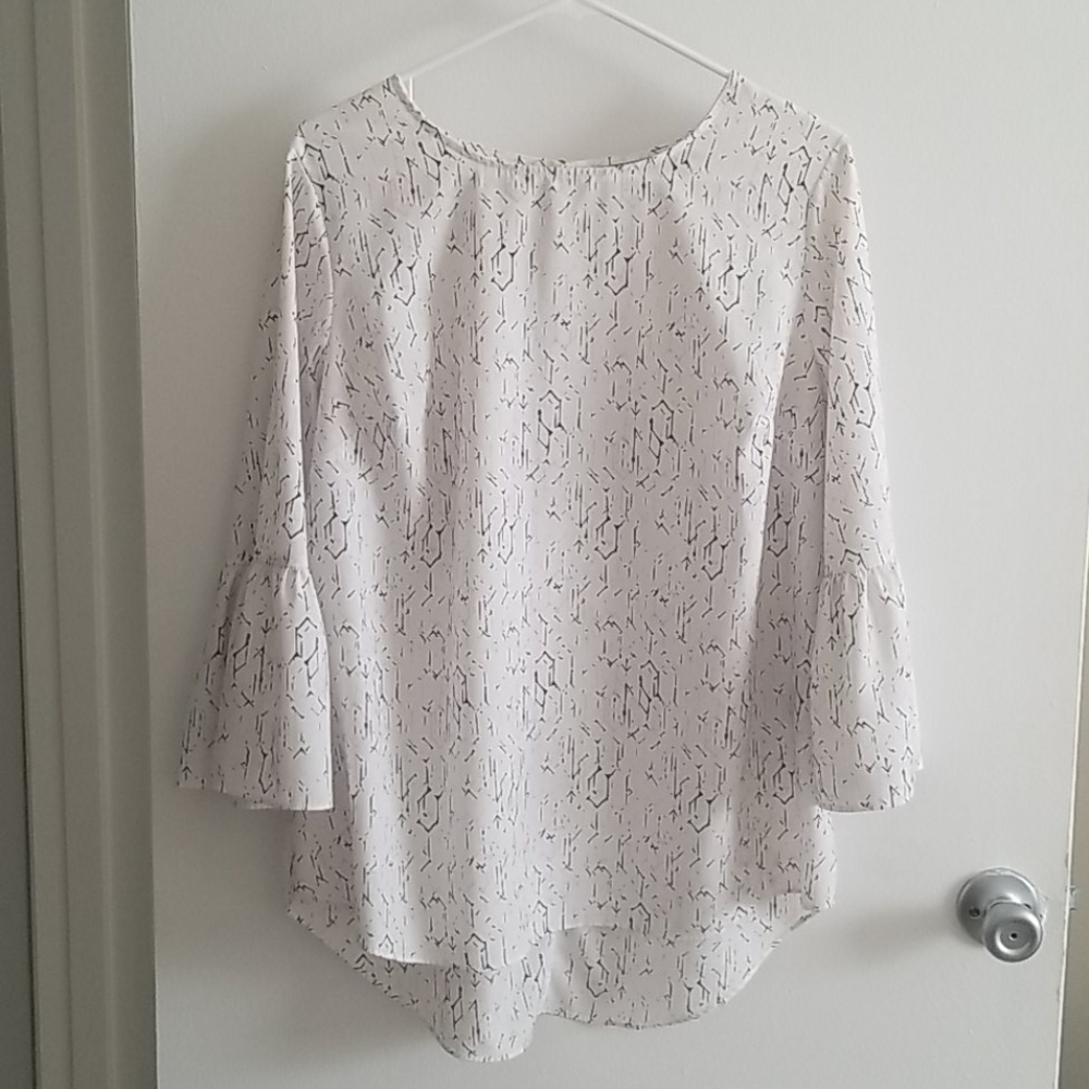 Bell sleeve blouse
